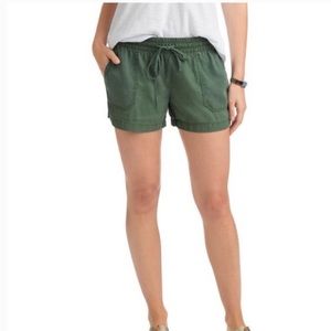 VINEYARD VINES UTILITY PULL ON SHORT